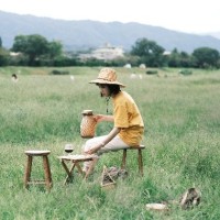 梦见坟地有一个洞冒黑烟